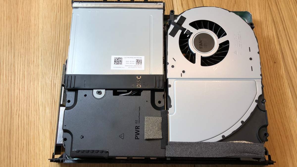 XBOX ONE X - SSD einbauen um Ladezeiten zu verkürzen